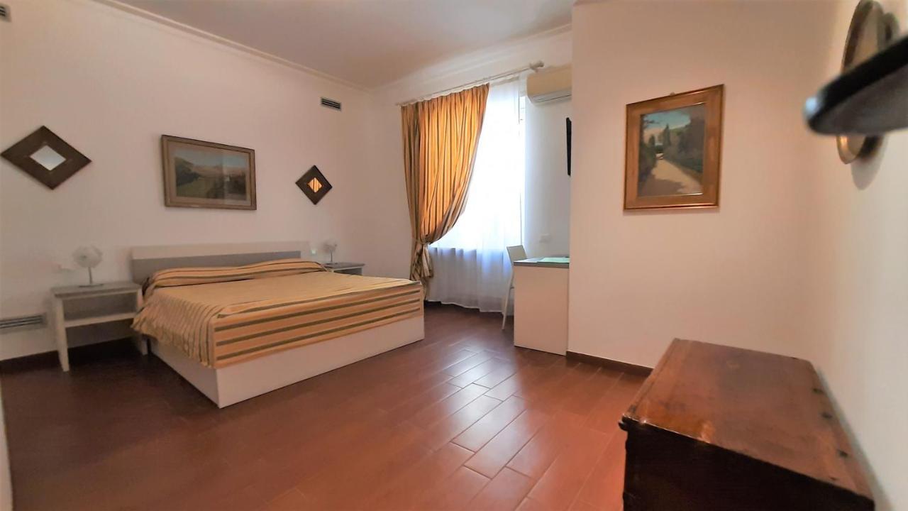 רומא B&B Five מראה חיצוני תמונה